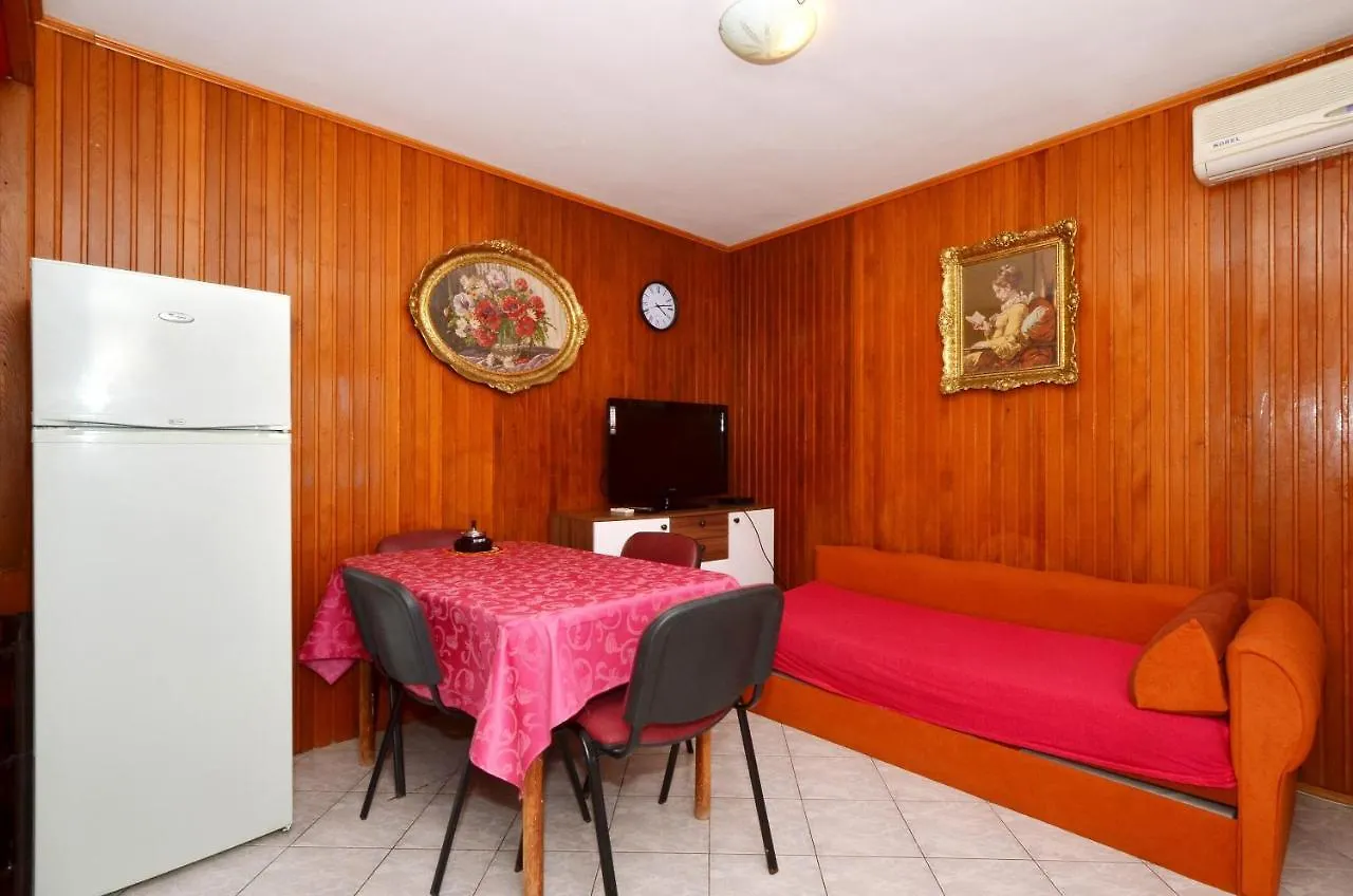 Apartments Alduk Trogir Croatia