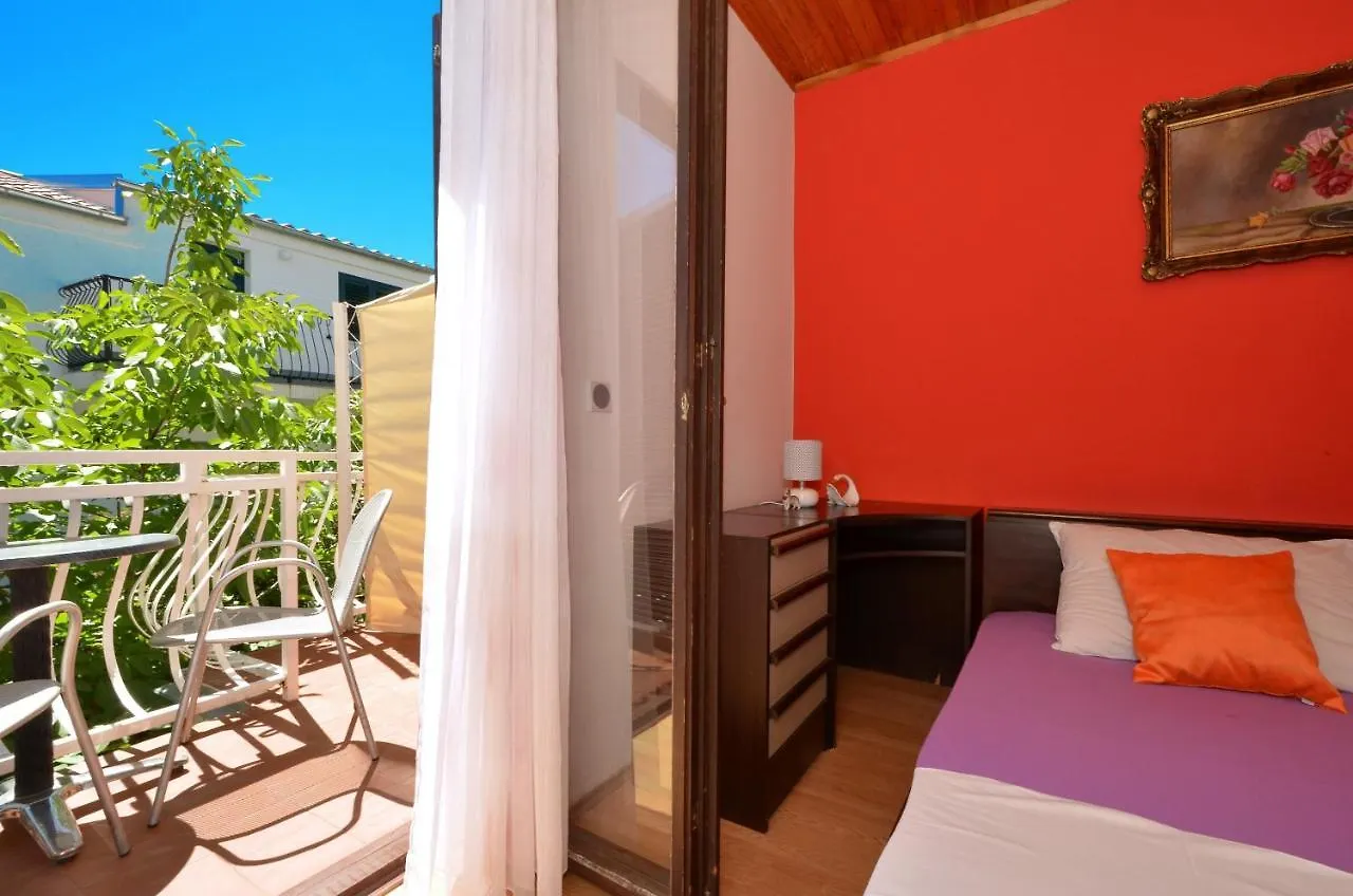 Apartments Alduk Trogir 0*,